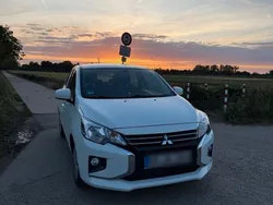 Weiß Gebraucht 2023 Mitsubishi Space Star Select Limousine | 10.499 € (Guter Preis)