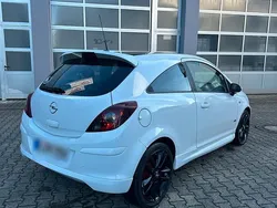 Weiß Gebraucht 2010 Opel Corsa OPC Kleinwagen | 2.500 € (Guter Preis)