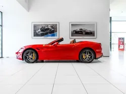 Rot Gebraucht 2016 Ferrari California Cabrio | 160.000 €