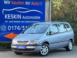 Silber Gebraucht 2004 Opel Zafira Njoy Van / Kleinbus | 3.990 € (Teuer)