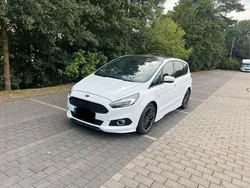 Weiß Gebraucht 2018 Ford S-MAX ST-Line Van / Kleinbus | 23.500 € (Teuer)