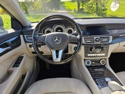 Grau Gebraucht 2012 Mercedes CLS350 Limousine | 18.000 € (Teuer)