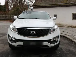 Weiß Gebraucht 2015 Kia Sportage Spirit SUV | 9.500 € (Guter Preis)