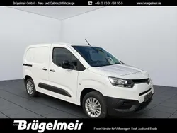 Weiß Gebraucht 2022 Toyota Proace City Van | 14.875 € (Etwas zu teuer)