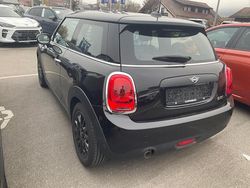 Midnight schwarz metallic midnight schwarz metallic Gebraucht 2020 Mini One Clubman Kombi | 15.991 € (Fairer Preis)