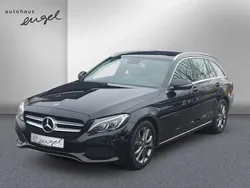 Obsidian black metallic paint Gebraucht 2018 Mercedes C200 Avantgarde Kombi | 21.889 € (Superpreis)