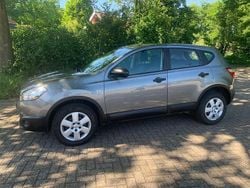 Grau Gebraucht 2011 Nissan Qashqai Visia SUV | 6.666 € (Guter Preis)