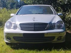Silber Gebraucht 2006 Mercedes C180 Elegance Limousine | 5.200 € (Etwas zu teuer)