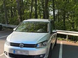 Silber Gebraucht 2014 VW Touran Van / Kleinbus | 7.800 € (Etwas zu teuer)