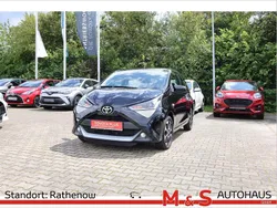 Schwarz Gebraucht 2021 Toyota Aygo X-play Kleinwagen | 9.990 € (Guter Preis)