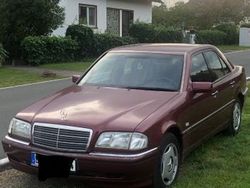 Rot Gebraucht 1999 Mercedes C180 Elegance Limousine | 3.200 € (Guter Preis)
