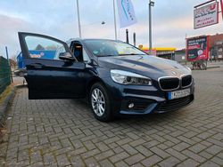 Blau Gebraucht 2017 BMW 218 Gran Tourer Van / Kleinbus | 14.499 € (Fairer Preis)