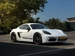 Weiß Gebraucht 2020 Porsche 718 Coupé | 62.000 €