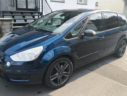 Blau Gebraucht 2010 Ford S-MAX S Van / Kleinbus | 3.500 €