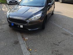 Andere farben Gebraucht 2015 Ford Focus Kombi | 3.000 € (Fairer Preis)