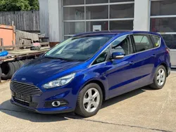 Blau Gebraucht 2016 Ford S-MAX Titanium Van / Kleinbus | 13.690 € (Superpreis)