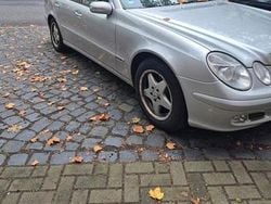 Silber Gebraucht 2004 Mercedes E200 Classic Limousine | 2.399 € (Superpreis)