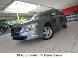 Grau Gebraucht 2013 Skoda Superb Ambition Kombi | 5.390 € (Superpreis)