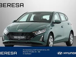 Grün Neu 2025 Hyundai i20 Select Limousine | 19.840 € (Guter Preis)