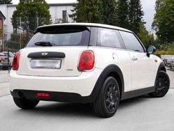 Weiß Gebraucht 2015 Mini ONE Kleinwagen | 8.550 €