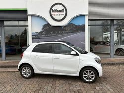 Weiß Gebraucht 2018 Smart ForFour Passion Kleinwagen | 14.490 €