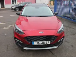 Rot Gebraucht 2020 Ford Focus Active Limousine | 10.900 € (Superpreis)