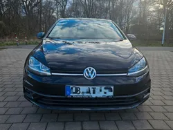 Schwarz Gebraucht 2018 VW Golf VII Comfortline Limousine | 10.500 € (Guter Preis)