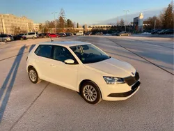 Weiß Gebraucht 2019 Skoda Fabia Cool Plus Kleinwagen | 8.200 € (Guter Preis)
