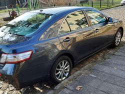Grau Gebraucht 2011 Toyota Camry Hybrid Limousine | 12.500 €
