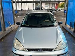 Grün Gebraucht 2003 Ford Focus Kombi | 800 € (Guter Preis)