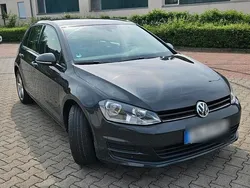 Grau Gebraucht 2016 VW Golf VII Limousine | 7.999 € (Fairer Preis)