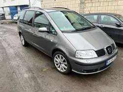 Grau Gebraucht 2005 Seat Alhambra Sport Van / Kleinbus | 2.200 € (Guter Preis)