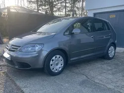 Grau Gebraucht 2006 VW Golf Plus Van / Kleinbus | 3.600 €