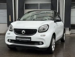 Weiß Gebraucht 2016 Smart ForFour Passion Limousine | 9.480 € (Etwas zu teuer)