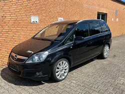 Schwarz Gebraucht 2007 Opel Zafira Van / Kleinbus | 1.200 €