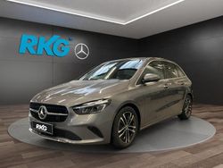 Grau Gebraucht 2024 Mercedes 220 Progressive Limousine | 33.780 € (Fairer Preis)