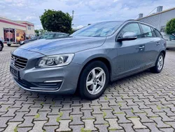 Grau Gebraucht 2018 Volvo V60 Linje Svart Kombi | 13.980 € (Fairer Preis)