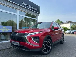 Dynamikrot Gebraucht 2021 Mitsubishi Eclipse Cross Basis SUV | 19.450 € (Guter Preis)