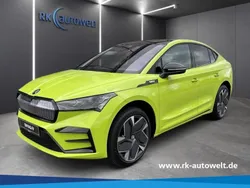 Mambagrün Gebraucht 2023 Skoda Enyaq iV RS SUV | 49.980 € (Teuer)