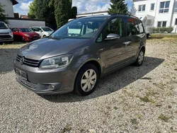 Grau Gebraucht 2011 VW Touran Comfortline Van / Kleinbus | 4.250 € (Fairer Preis)