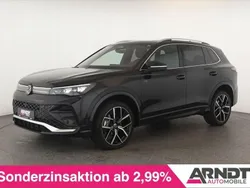 Deep black perleffekt Gebraucht 2024 VW Tiguan R-line SUV | 50.684 € (Superpreis)