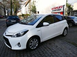 Weiß Gebraucht 2014 Toyota Yaris Hybrid Edition Limousine | 9.950 € (Fairer Preis)