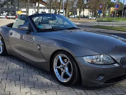 Grau Gebraucht 2003 BMW Z4 Cabrio | 9.200 € (Etwas zu teuer)
