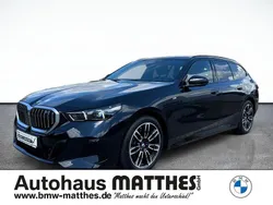 Schwarz Gebraucht 2024 BMW 520 M Sport Kombi | 55.950 € (Guter Preis)