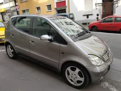 Grau Gebraucht 2004 Mercedes A190 Kleinwagen | 1.000 € (Superpreis)