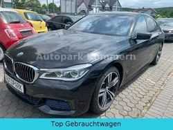 Schwarz Gebraucht 2017 BMW 750 M Sport Limousine | 39.299 € (Etwas zu teuer)