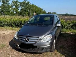 Grau Gebraucht 2009 Mercedes B150 Van / Kleinbus | 4.100 € (Etwas zu teuer)
