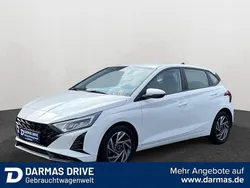Weiß Gebraucht 2024 Hyundai i20 Trend Limousine | 17.990 € (Fairer Preis)
