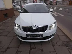 Laserweiss Gebraucht 2016 Skoda Octavia Style Kombi | 9.900 € (Guter Preis)