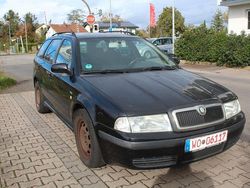 Schwarz Gebraucht 2004 Skoda Octavia Tour Kombi | 1.500 € (Guter Preis)